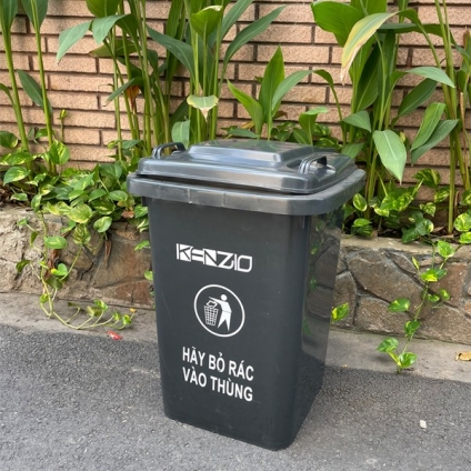 Thùng rác nhựa KENZIO 60 lít